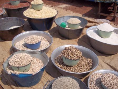 Sur le marché de Niamtougou